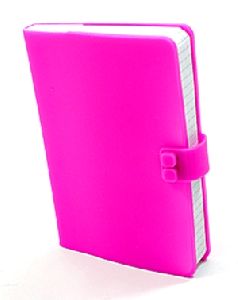 Jegyzetfüzet szilikon borítóval (A6, magenta, kockás)